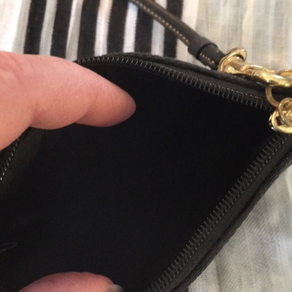 EUC Coach wristlet - Picture 3 of 5